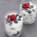 Healthy breakfast of yogurt and blueberries